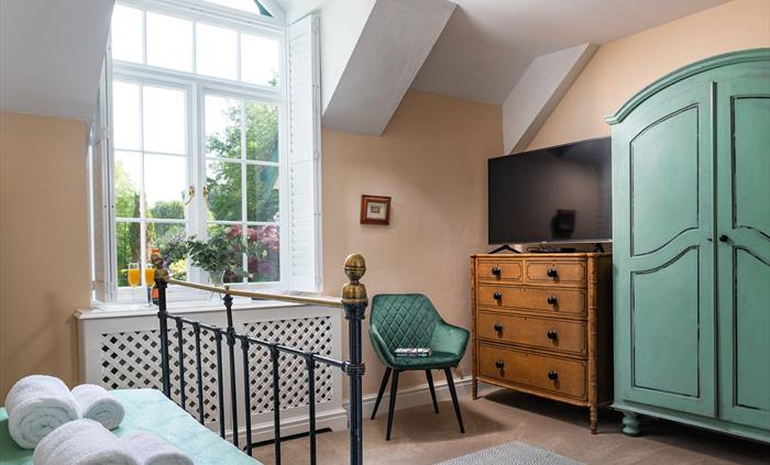 The Cors Country House